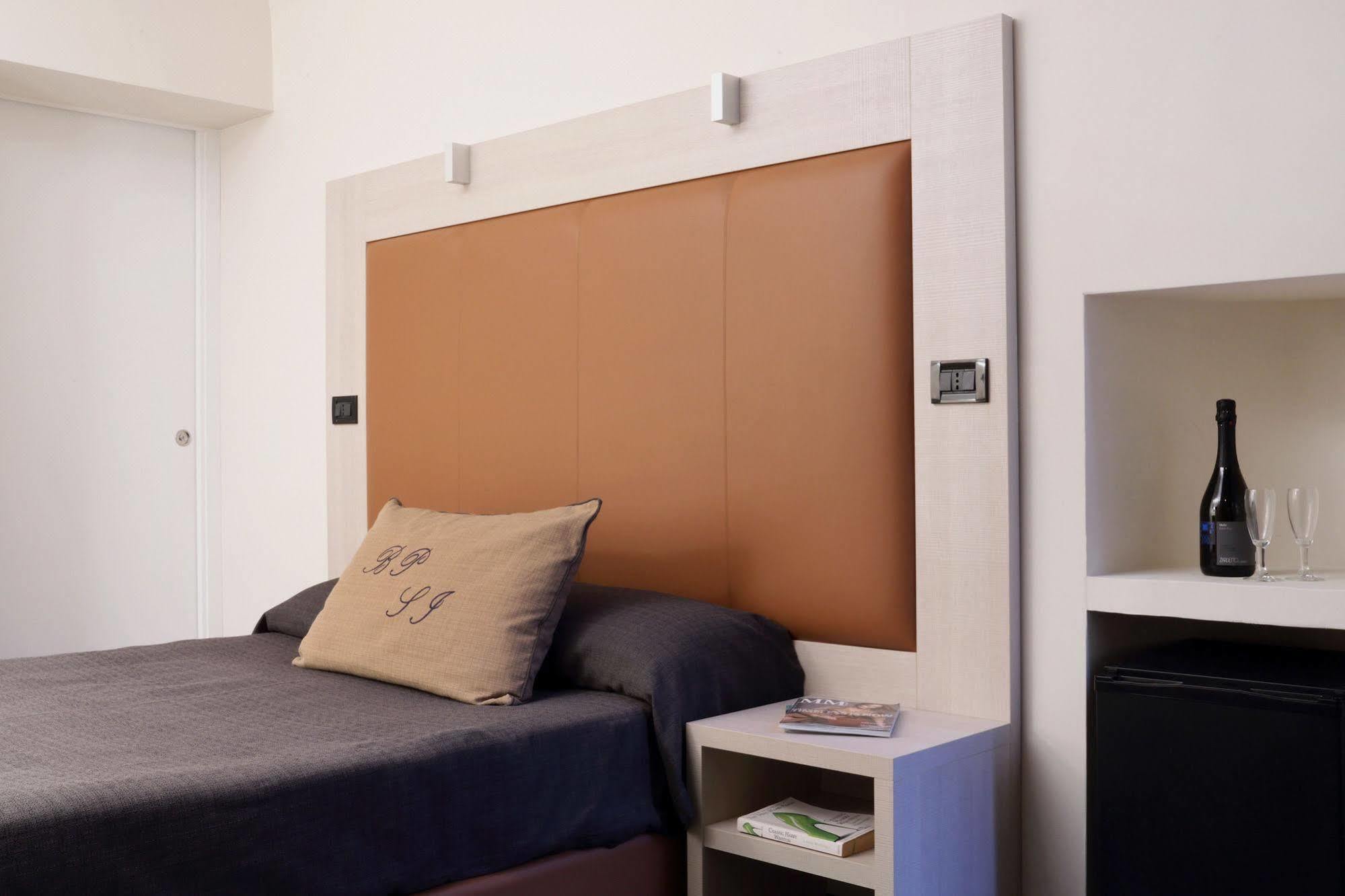 Borgo Pio Suites Inn Рим Екстер'єр фото