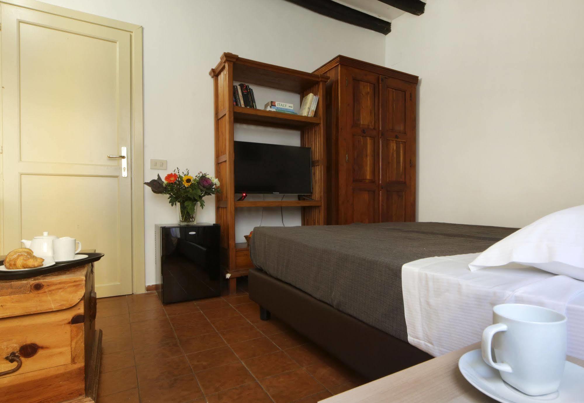 Borgo Pio Suites Inn Рим Екстер'єр фото